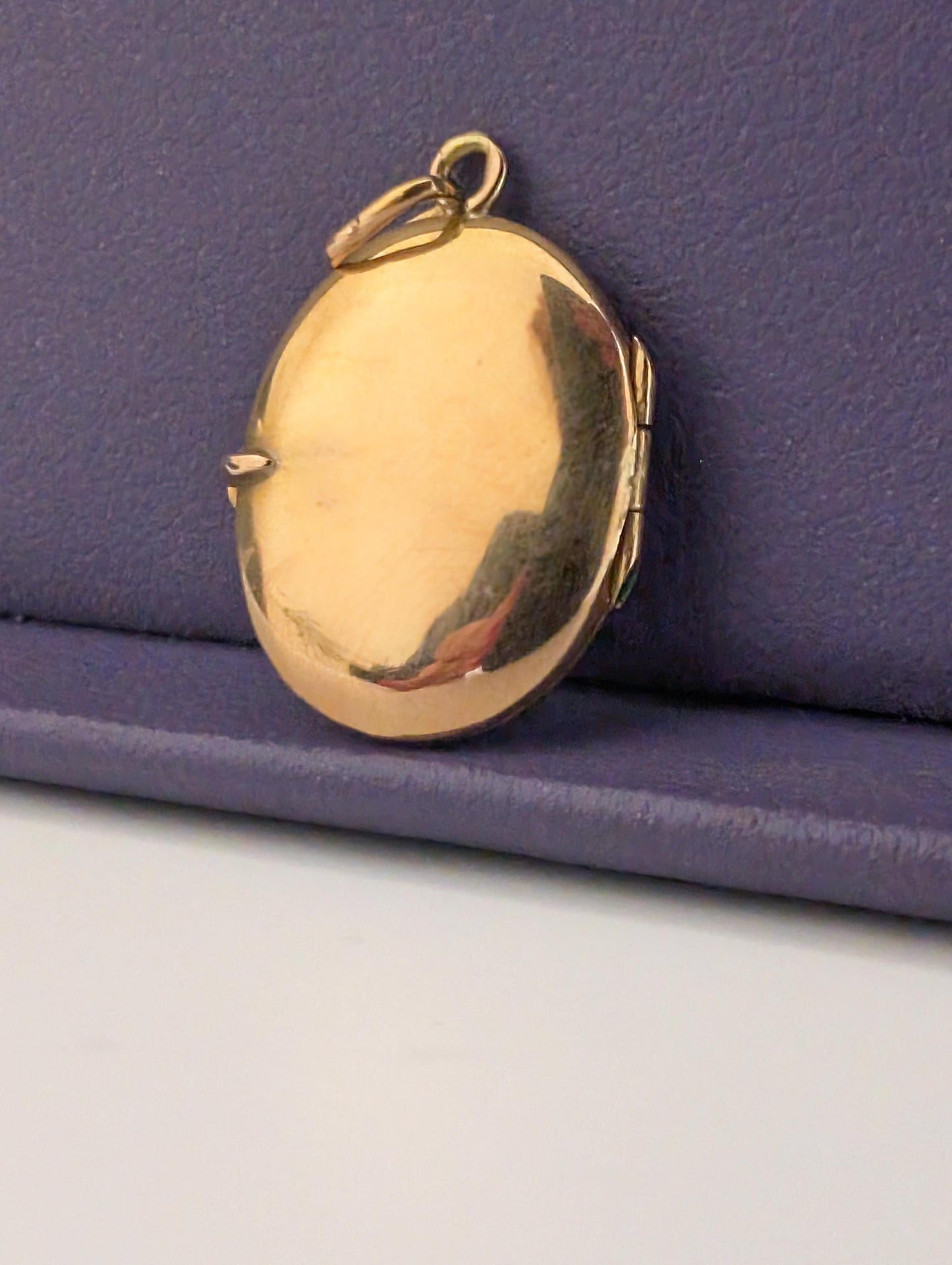 Art Nouveau 18K Gold Locket: Antique French Floral Keepsake