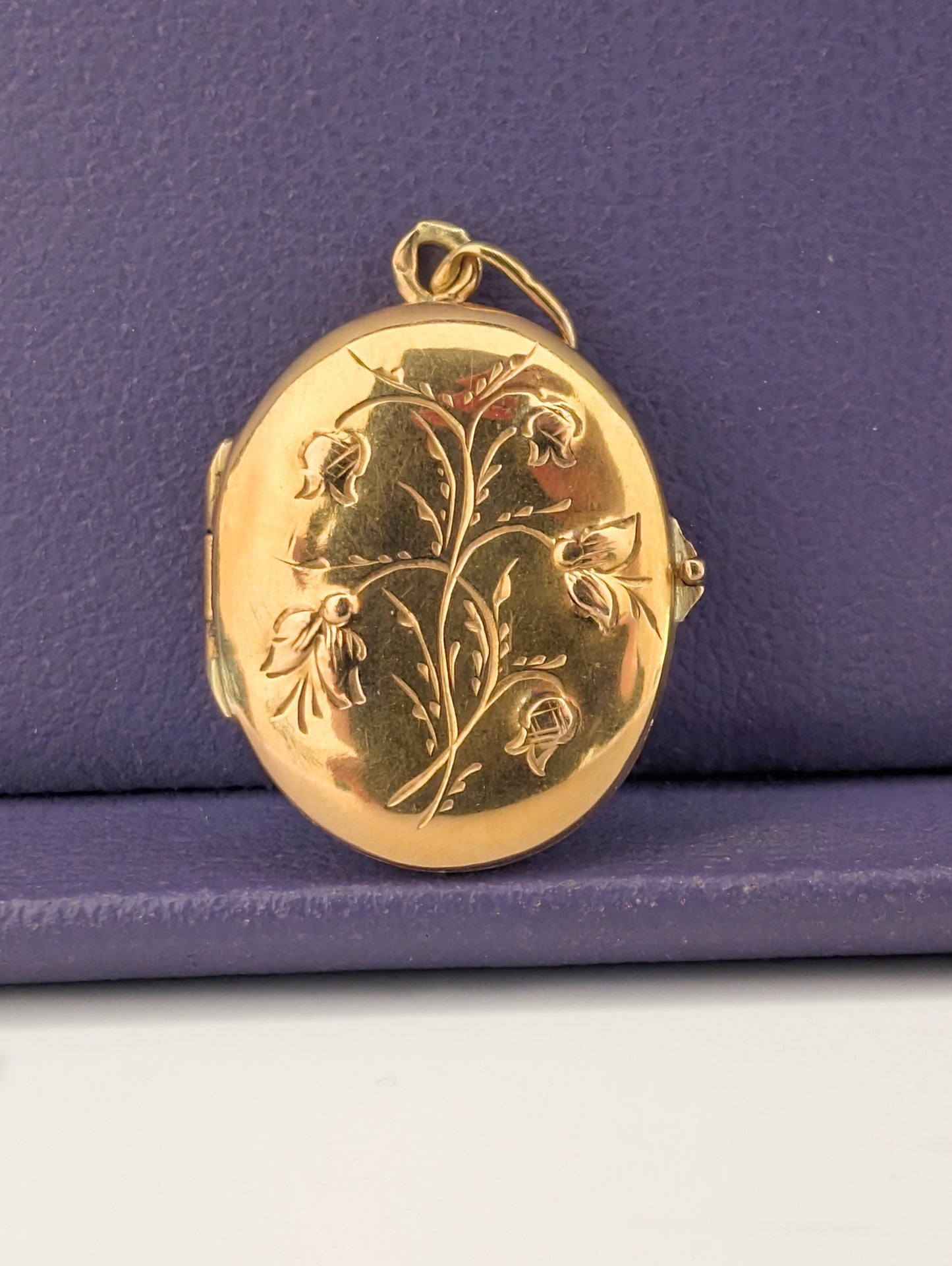 Art Nouveau 18K Gold Locket: Antique French Floral Keepsake