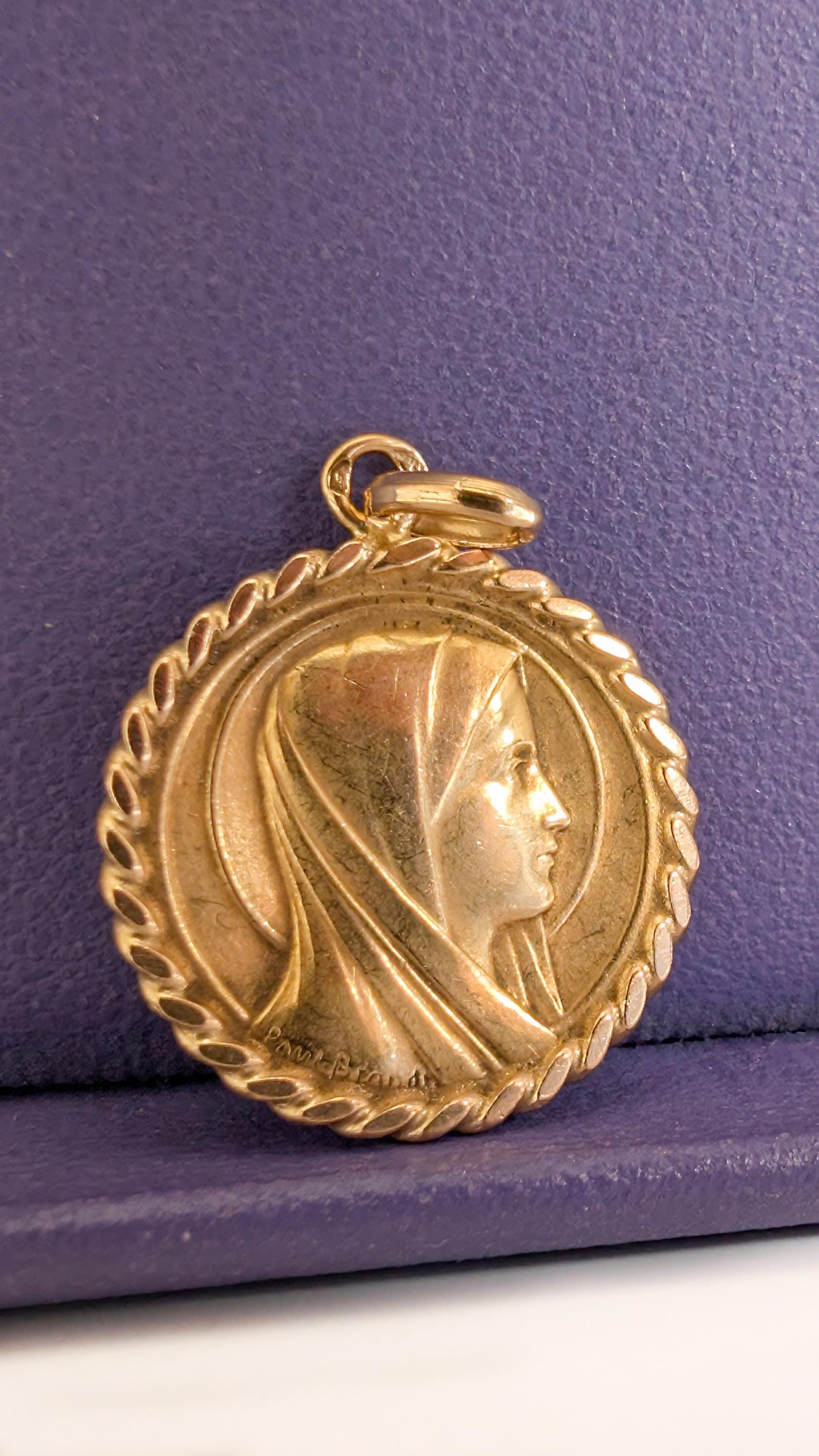virgin mary pendant

virgin mary medal

vintage virgin medal

vintage religious

religious pendant

religious medal

medaille vierge or

blessed mother mary

antique religious

18K virgin pendant

18K virgin medal

18K mary medal

18K gold medal