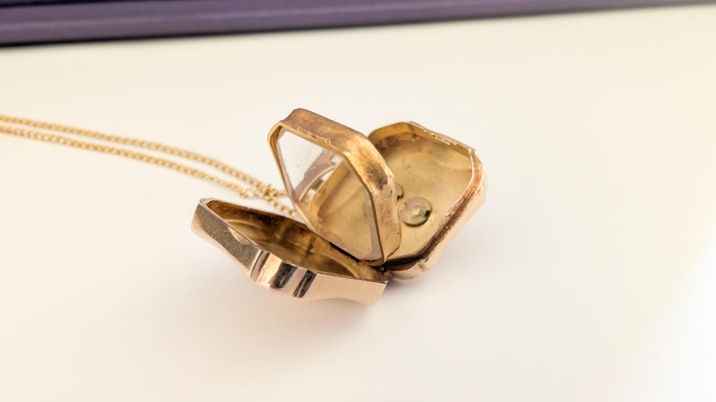 Antique 18k Victorian engraved locket with thick glass partition and Pearls Antique Victorian 18ct Gold locket French Napoleon III Locket