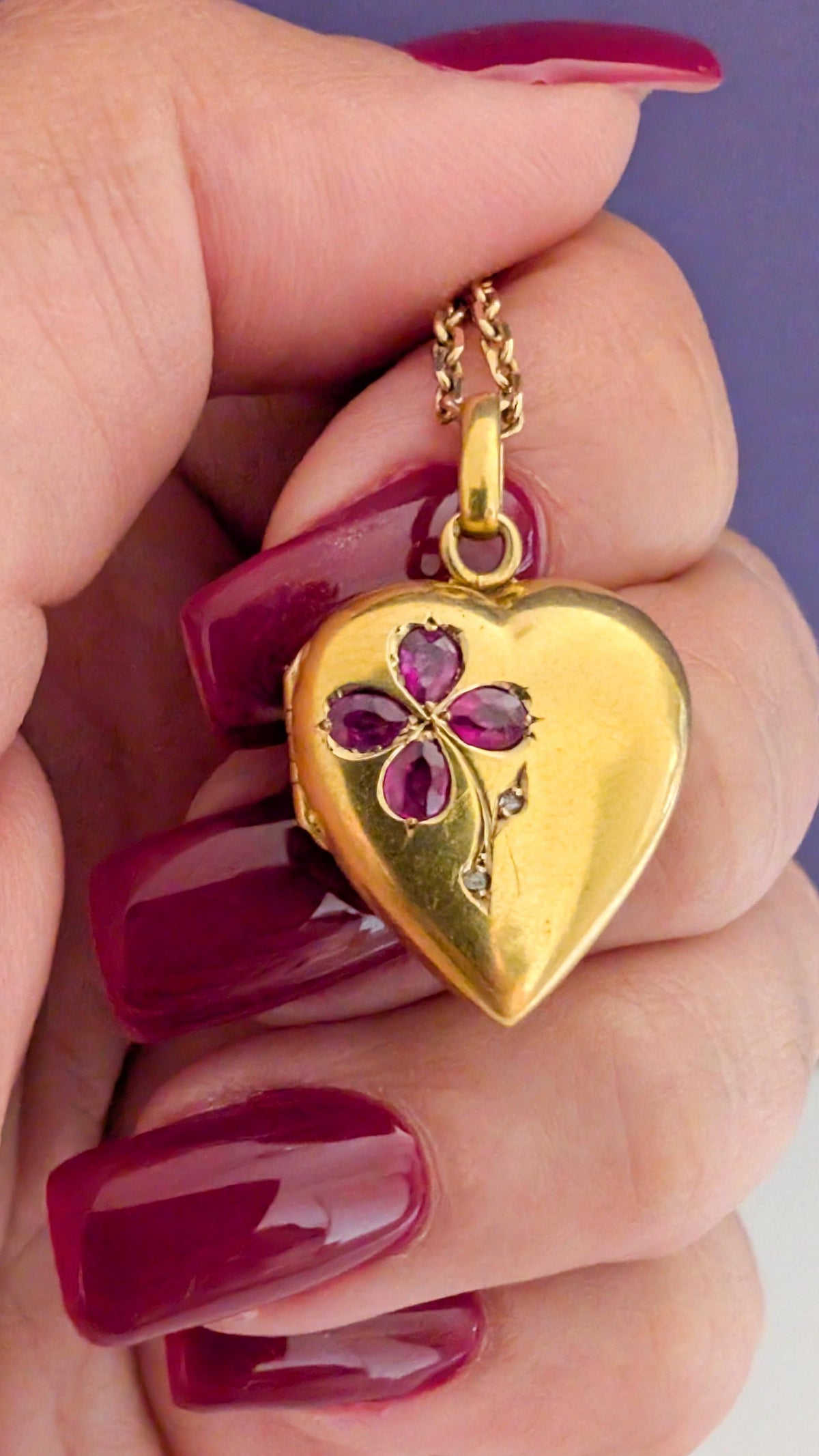 Art nouveau
art nouveau locket
gold locket
heart locket
gold heart locket
heart pendant
gold heart pendant
antique jewelry
18K locket
gift for her
antique pendant
heart jewelry
antique locket
antique solid gold locket
antique jewelry
antique jewellery