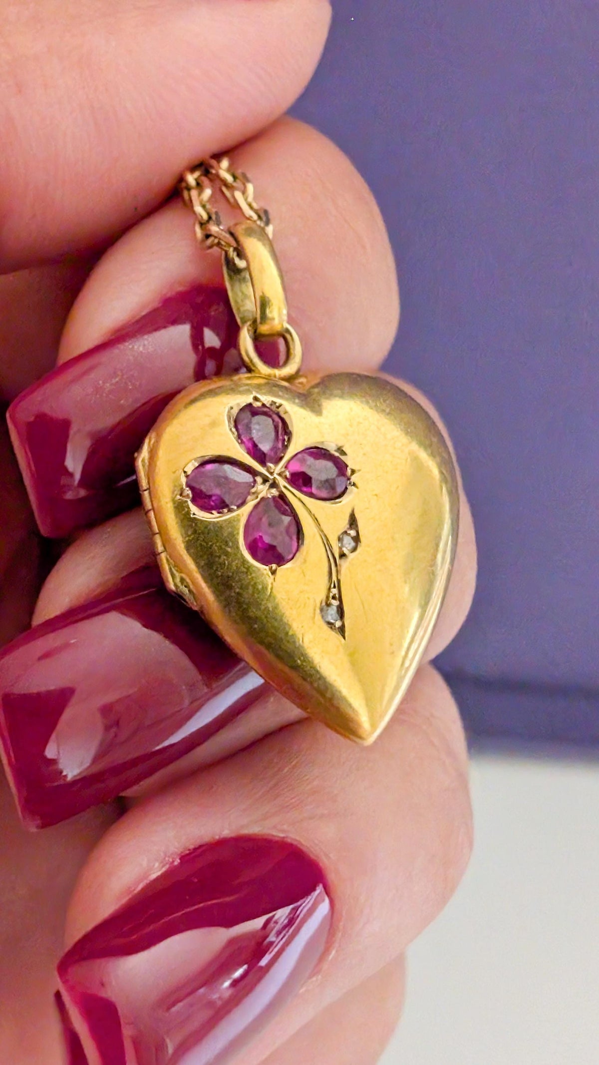 Art nouveau
art nouveau locket
gold locket
heart locket
gold heart locket
heart pendant
gold heart pendant
antique jewelry
18K locket
gift for her
antique pendant
heart jewelry
antique locket
antique solid gold locket
antique jewelry
antique jewellery