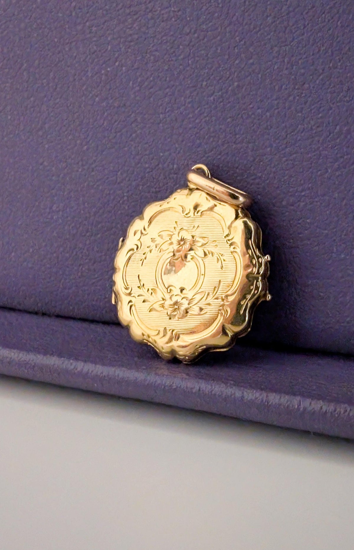 Antique French 18K Solid Gold Art Nouveau Locket — Gold Photo Locket, Antique Pendant, Gift for Her