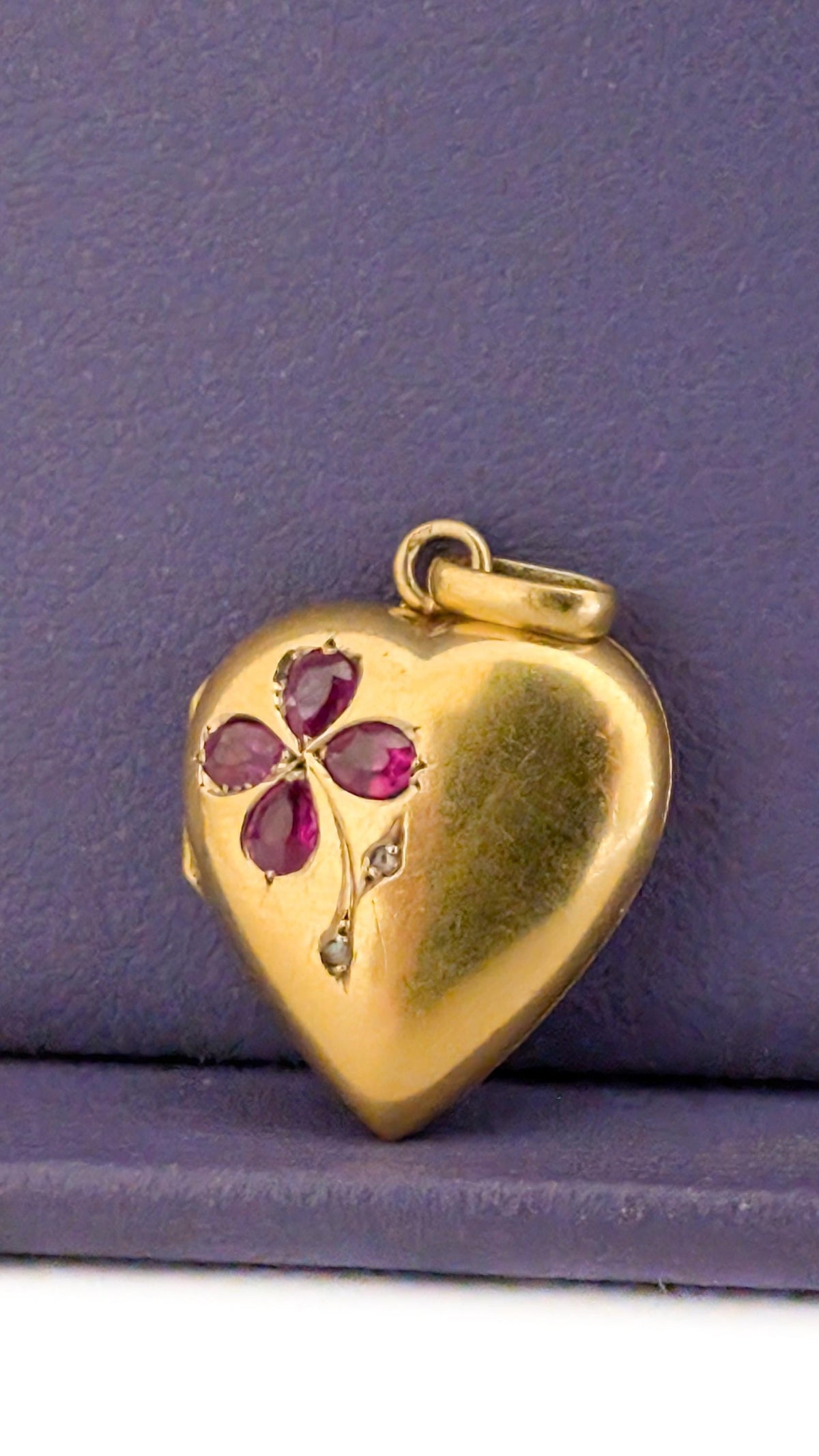 Art nouveau
art nouveau locket
gold locket
heart locket
gold heart locket
heart pendant
gold heart pendant
antique jewelry
18K locket
gift for her
antique pendant
heart jewelry
antique locket
antique solid gold locket
antique jewelry
antique jewellery