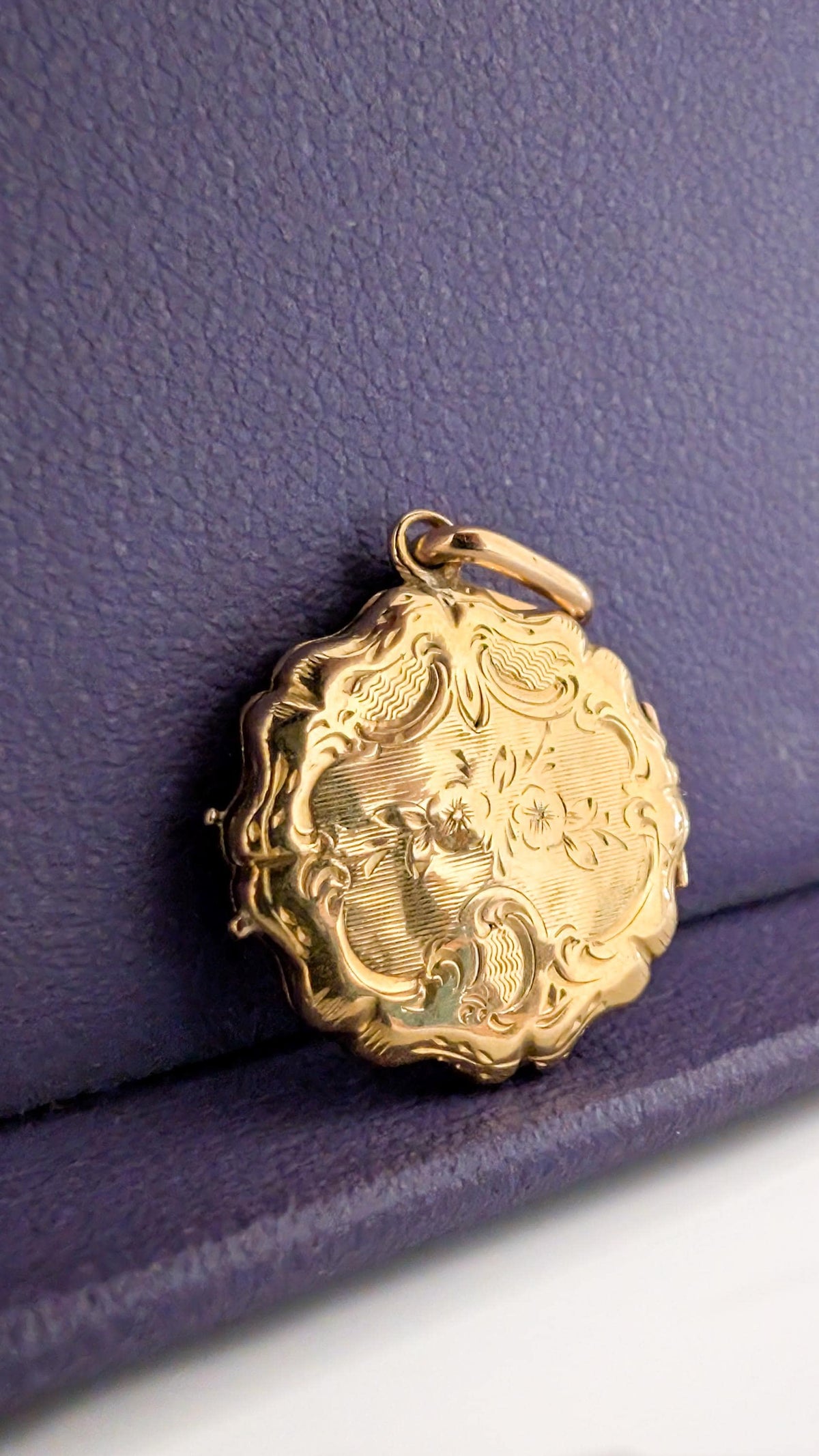 Antique French 18K Solid Gold Art Nouveau Locket — Gold Photo Locket, Antique Pendant, Gift for Her