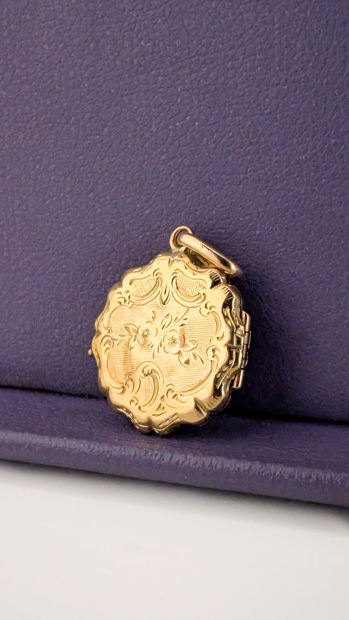 Antique French 18K Solid Gold Art Nouveau Locket — Gold Photo Locket, Antique Pendant, Gift for Her