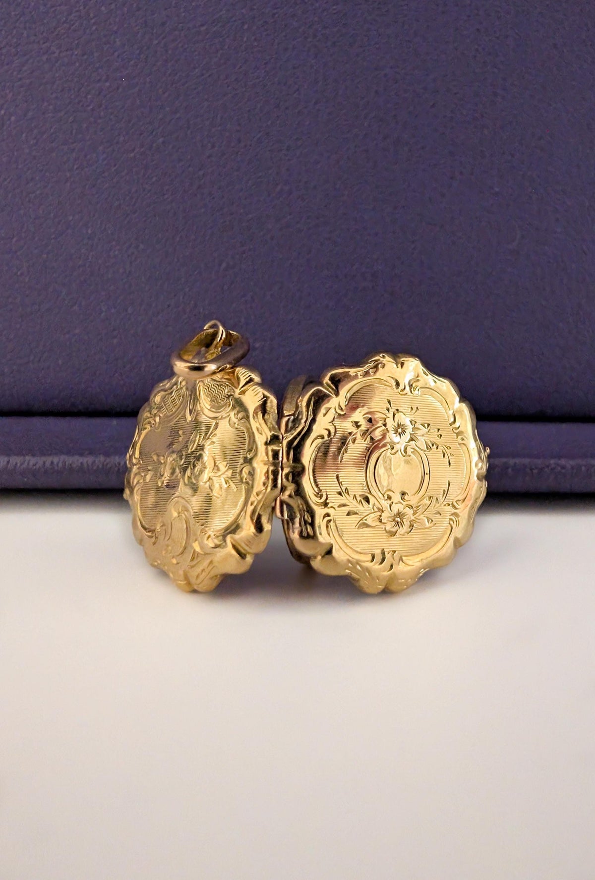 Antique French 18K Solid Gold Art Nouveau Locket — Gold Photo Locket, Antique Pendant, Gift for Her