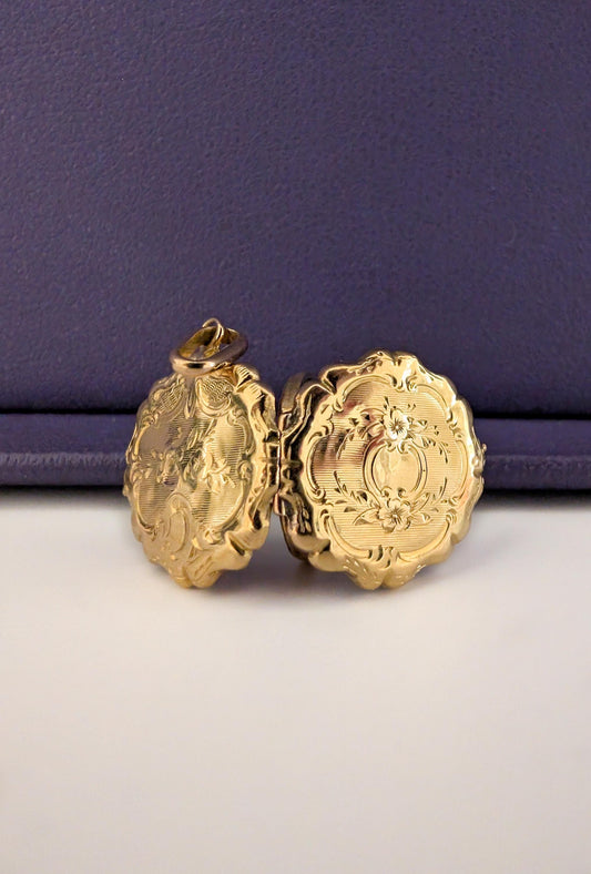 Antique French 18K Solid Gold Art Nouveau Locket — Gold Photo Locket, Antique Pendant, Gift for Her