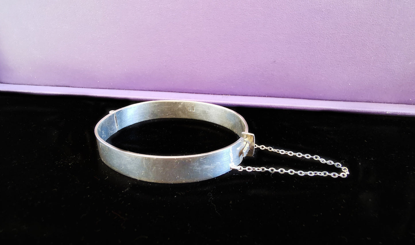 Victorian Antique Silver Bangle Bracelet with Box Clasp XIX Century bracelet