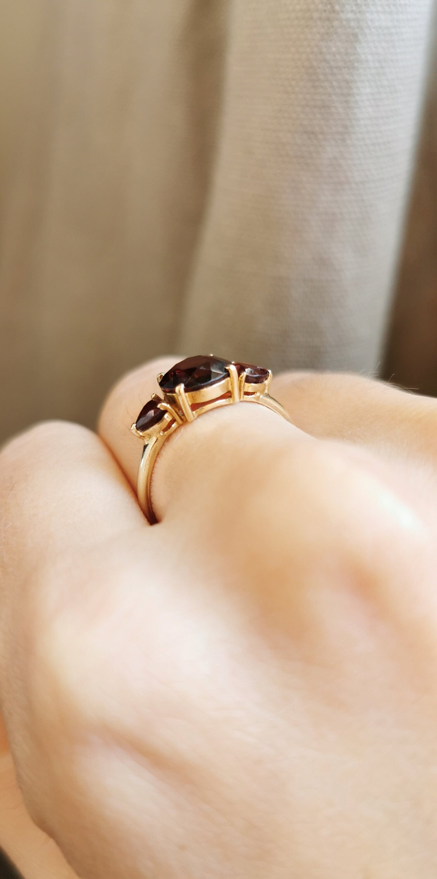 Garnet 18k Engagement Ring Round Cut Garnet Ring Anniversary Ring Vintage Garnet Gold Wedding Ring Anniversary Gift for Her Healing Stone