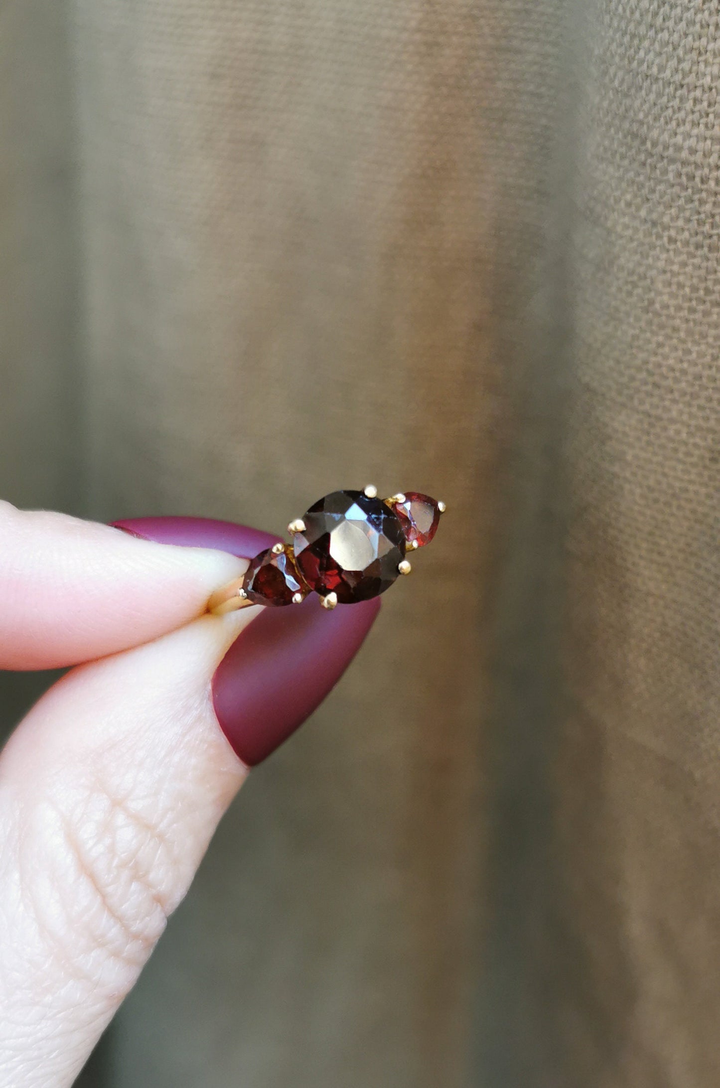 Garnet 18k Engagement Ring Round Cut Garnet Ring Anniversary Ring Vintage Garnet Gold Wedding Ring Anniversary Gift for Her Healing Stone