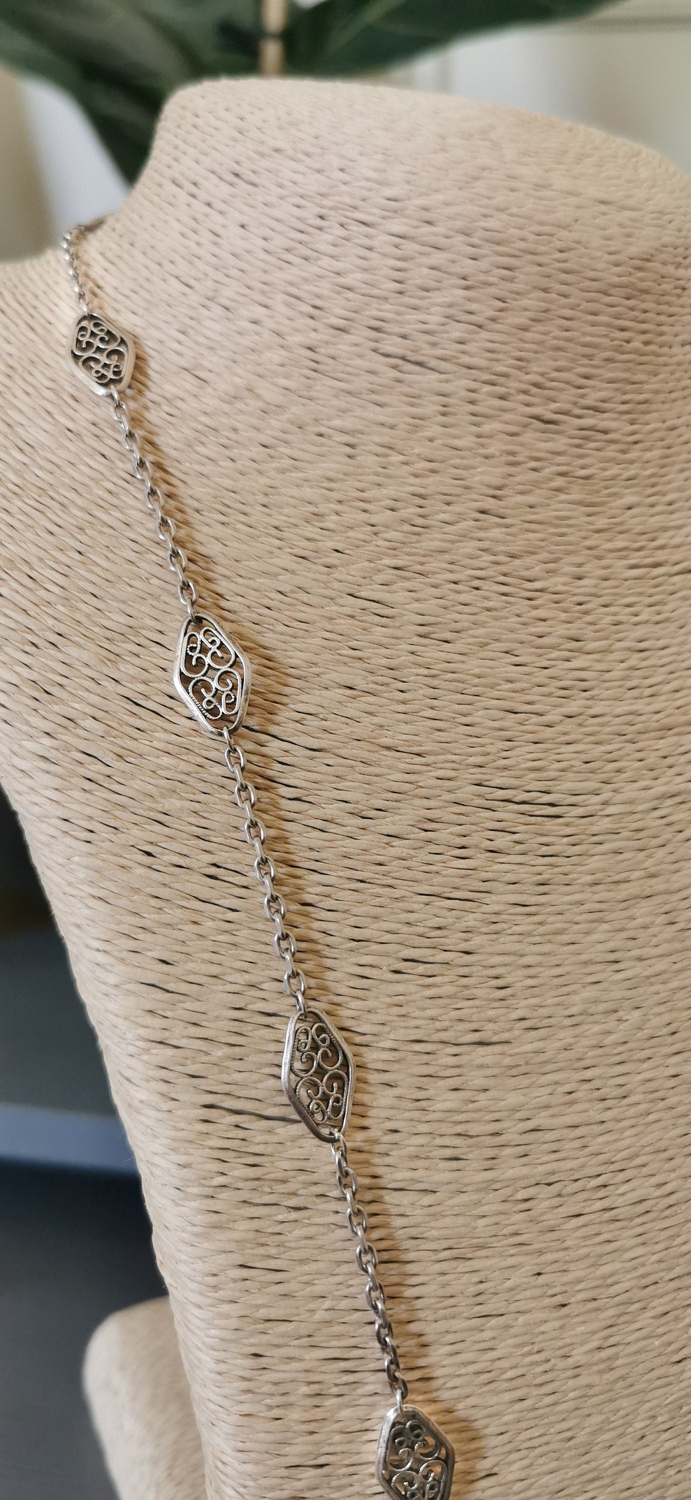 XIX necklace

vintage necklace

victorian necklace

victorian chain

valentines gift

silver necklace

silver chain

gift for wife

french chain

antique silver chain

antique necklace

Antique jewelry

antique chain

antique longuard chain

antique longuard necklace

antique jewelry

manor house jewellery