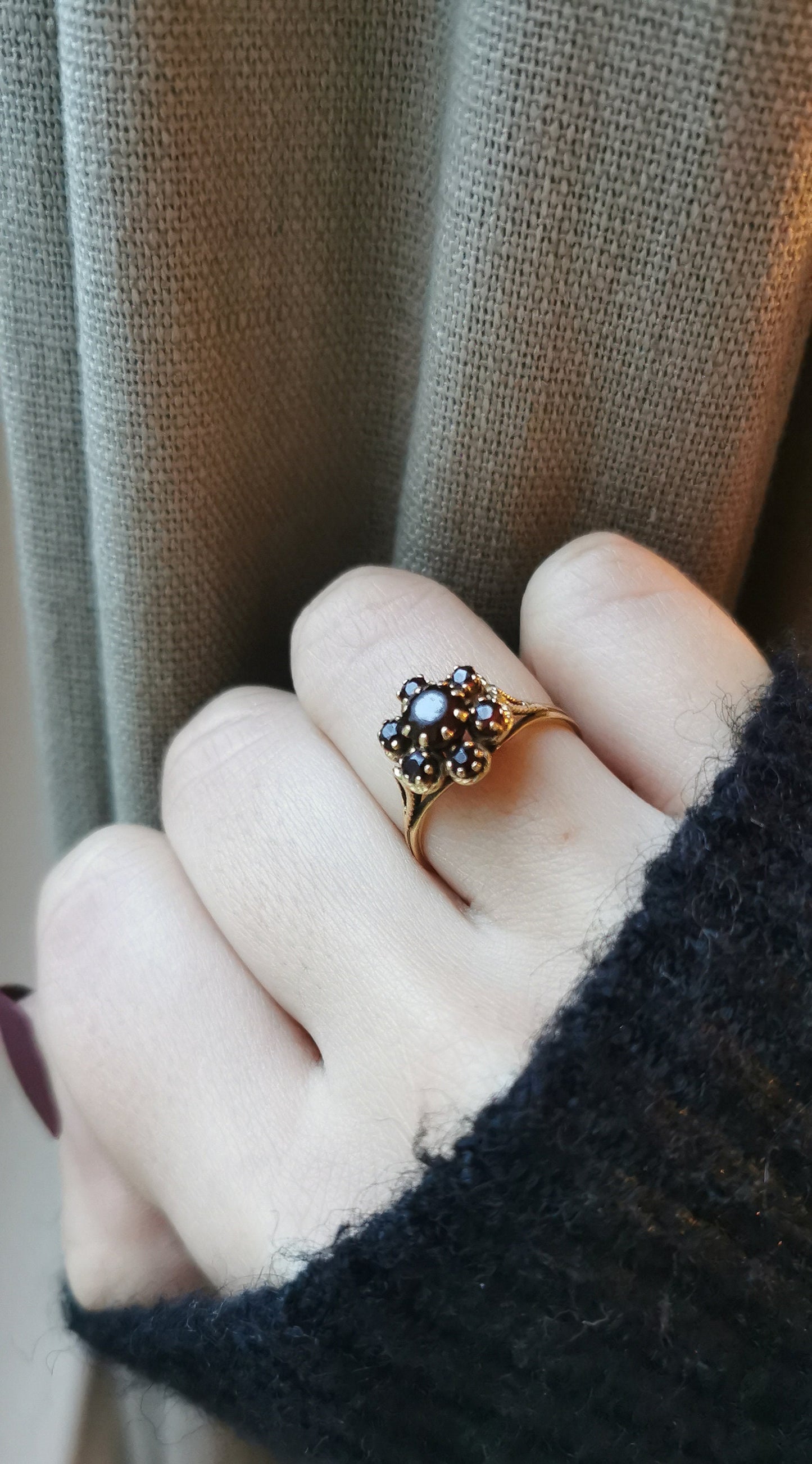 Antique 14ct Gold fire Red Garnet Ring Vintage Cluster Ring Gold Garnet Ring Anniversary Ring Edwardian Garnet Ring Victorian cluster ring