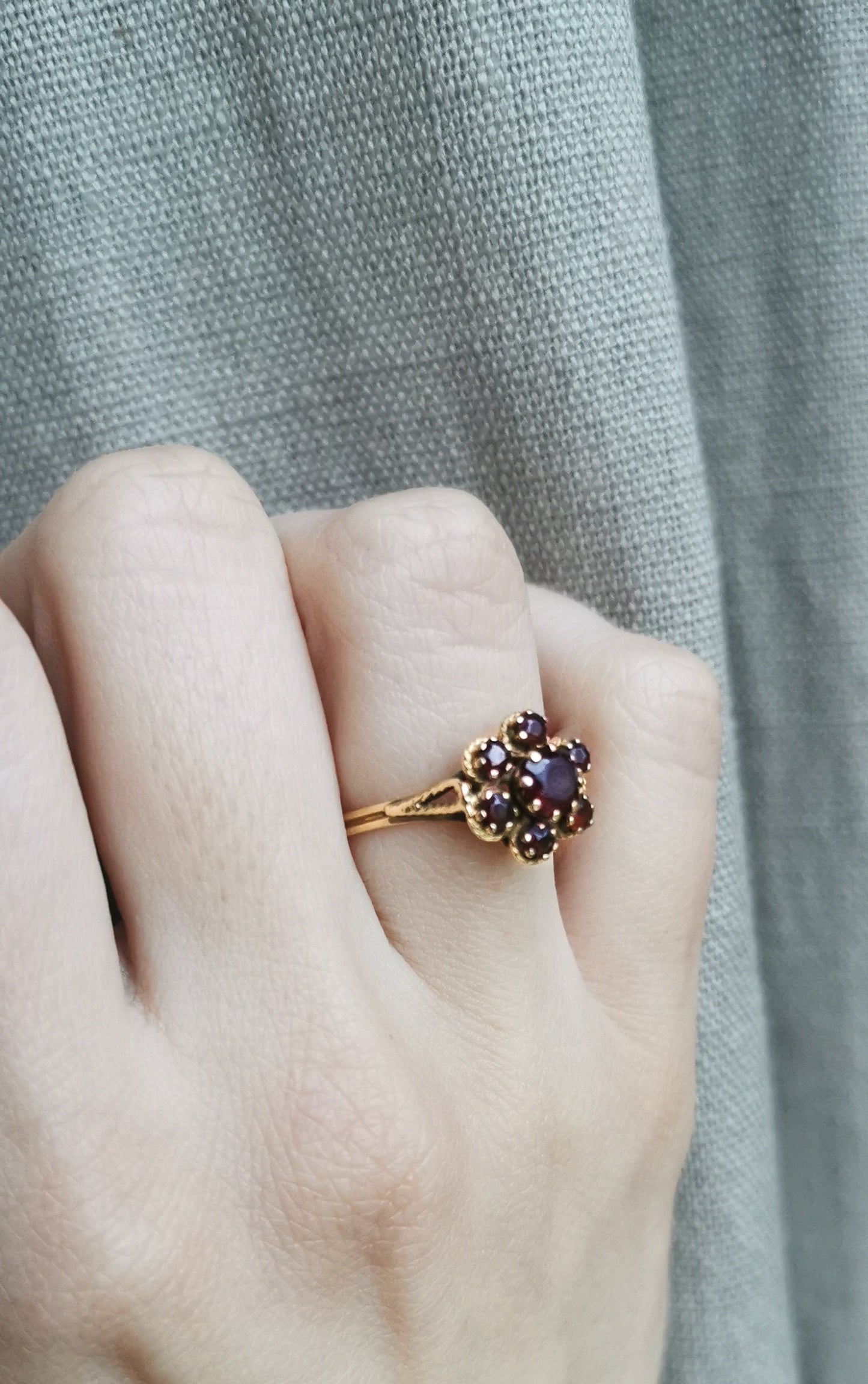 Antique 14ct Gold fire Red Garnet Ring Vintage Cluster Ring Gold Garnet Ring Anniversary Ring Edwardian Garnet Ring Victorian cluster ring