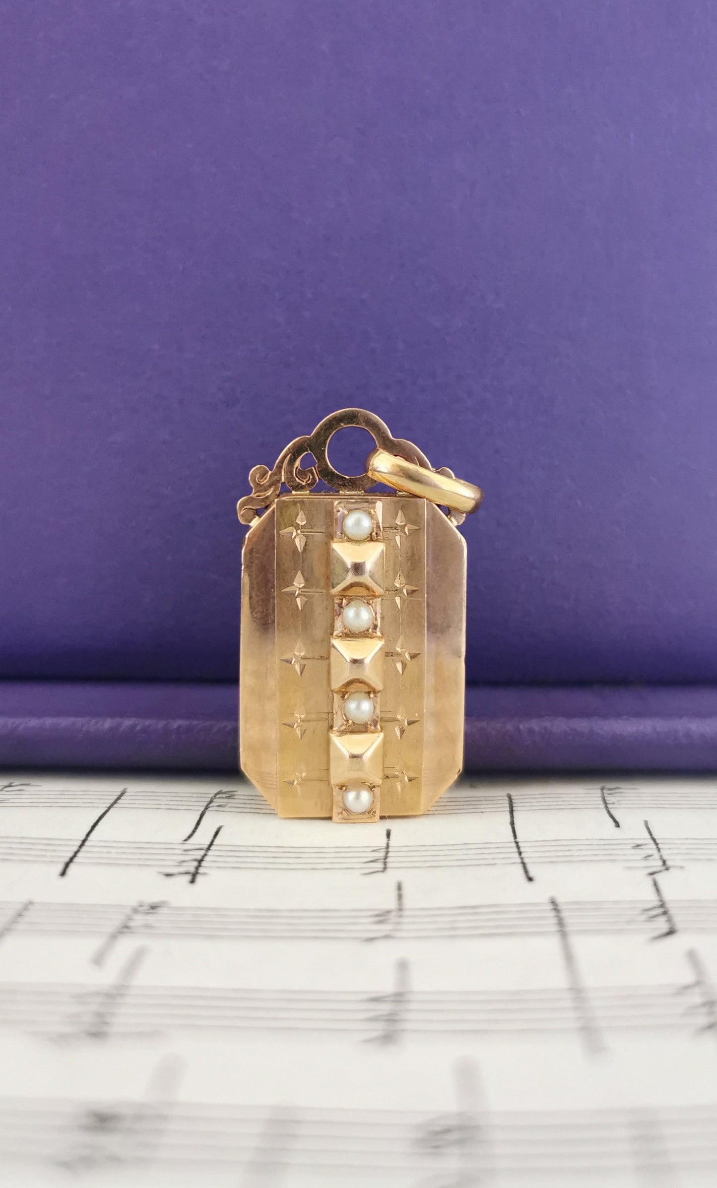 Antique 18ct Victorian engraved locket with thick glass partition and Pearls Antique Victorian 18ct Gold locket French Napoleon III Locket