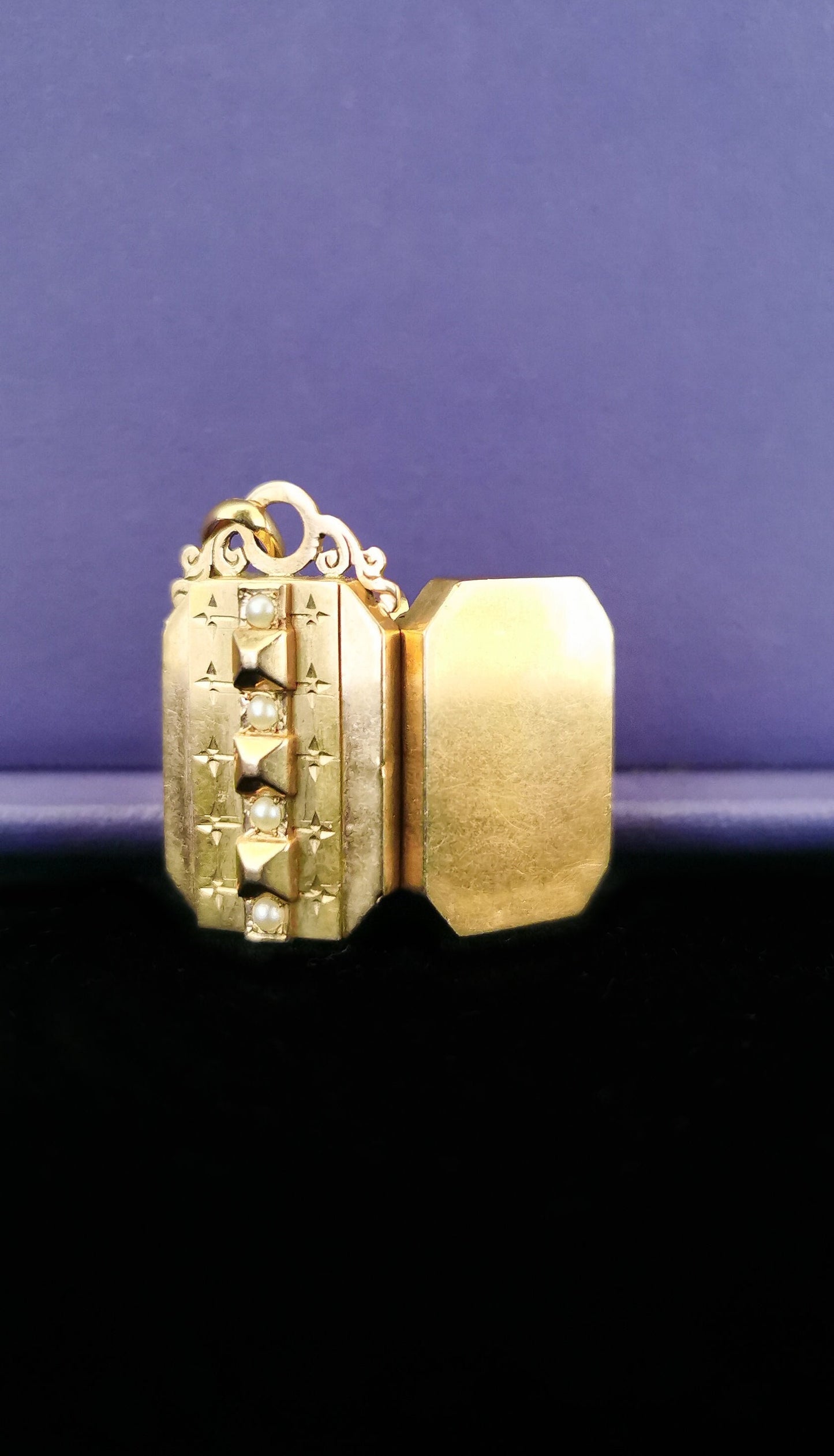 Antique 18ct Victorian engraved locket with thick glass partition and Pearls Antique Victorian 18ct Gold locket French Napoleon III Locket