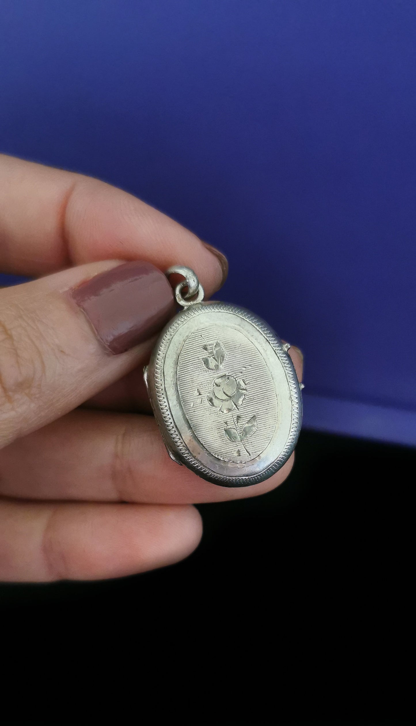 Antique XIX Century French Silver Art Nouveau Locket with glass partition 1900s Art Nouveau Silver Engraved Photo Holder Gift for Her