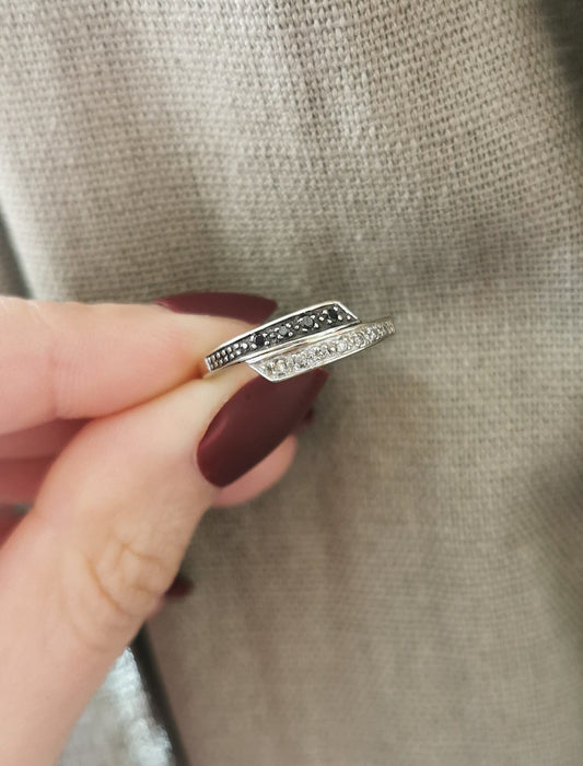 18K Black & White Diamond Gold ring Antique 18 k diamond ring Vintage diamond ring anniversary Ring Diamond ring gift for Her