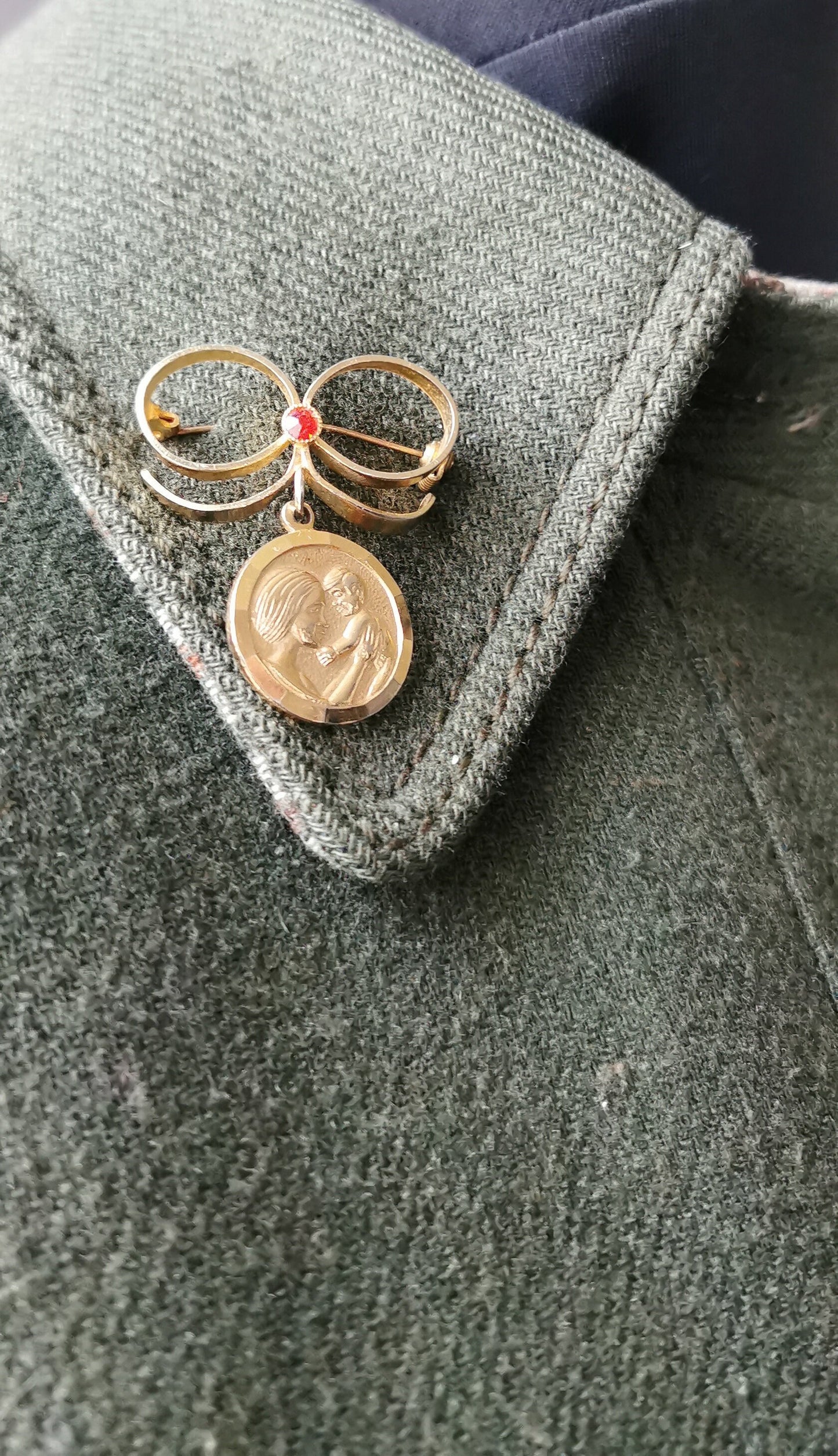 Lovely, Sweet French gold filled brooch of the Virgin and Child