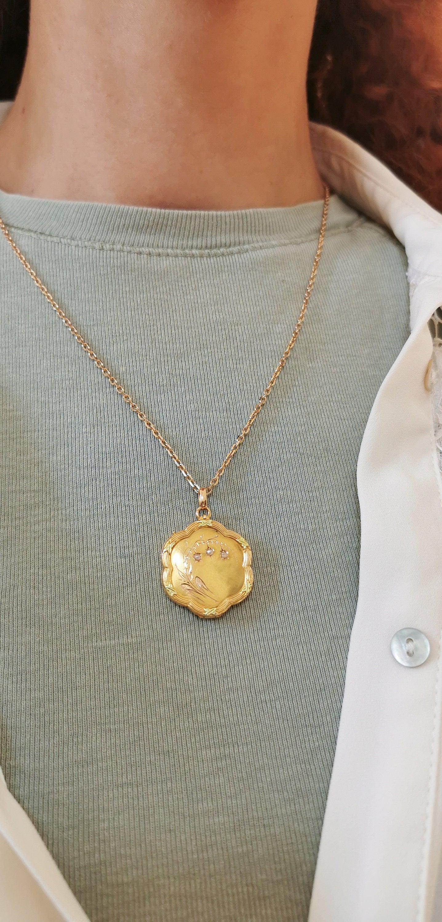 18K 1900 Edwardian Gold Locket Lily of the valley locket with pearl Antique Green and yellow gold Locket with Central Pearl Gift for her