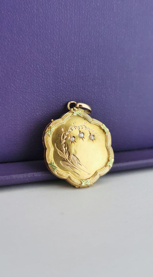 18K 1900 Edwardian Gold Locket Lily of the valley locket with pearl Antique Green and yellow gold Locket with Central Pearl Gift for her