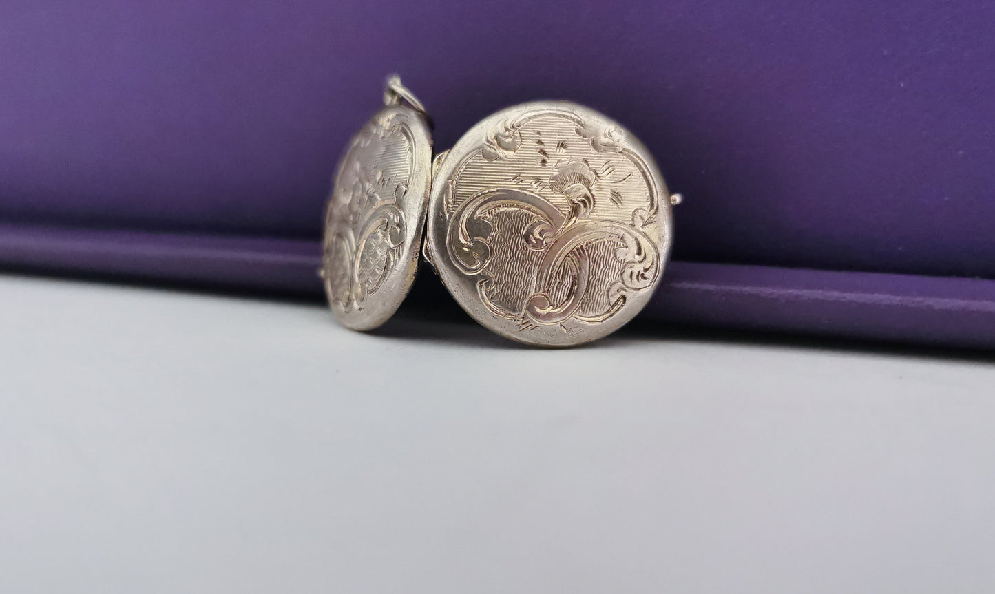 1890s Antique Locket Art Nouveau Silver Photo Holder Locket Gift for Her