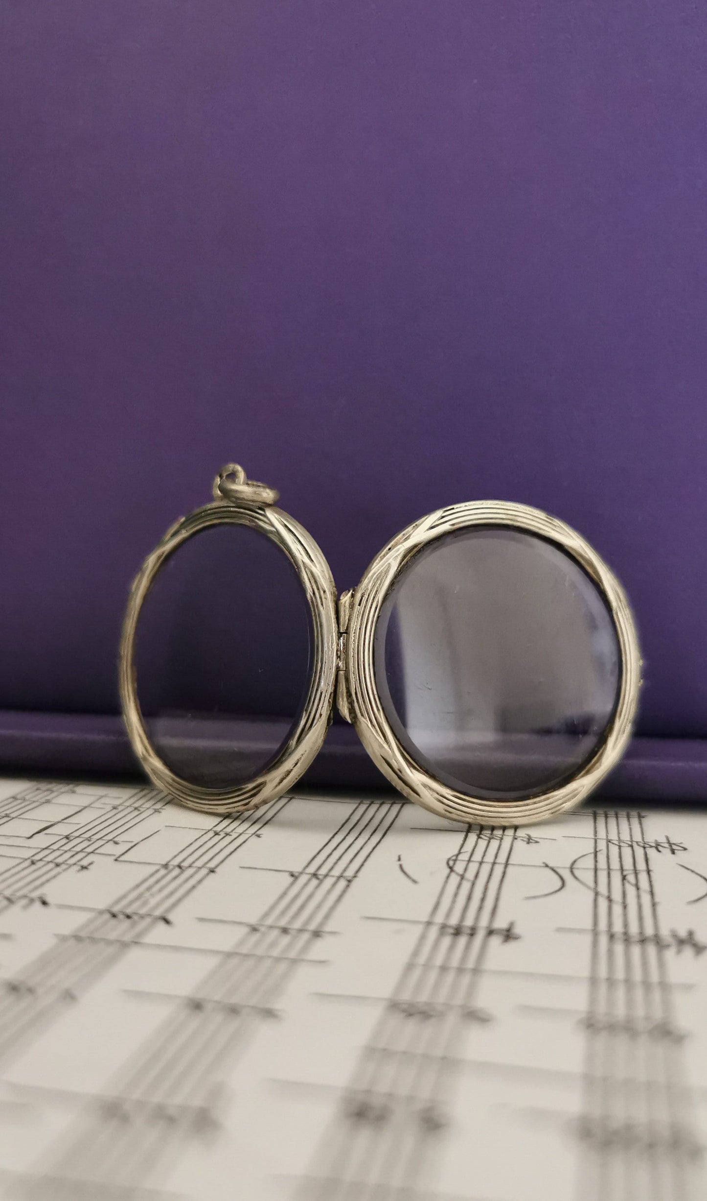 Antique 1900 Edwardian Silver French locket Silver glass locket Antique Photo holder Antique porte photo Glass locket Gift for Her