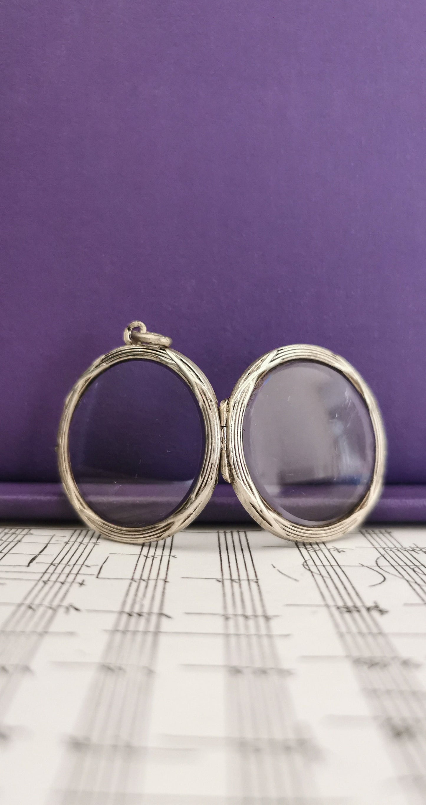 Antique 1900 Edwardian Silver French locket Silver glass locket Antique Photo holder Antique porte photo Glass locket Gift for Her